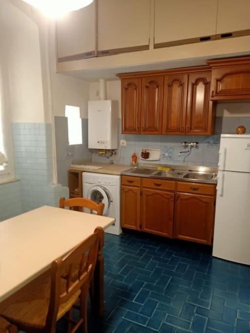 Appartamento Zona Centro Foce Genoa Exterior photo