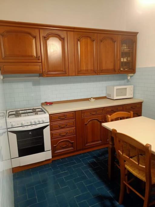 Appartamento Zona Centro Foce Genoa Exterior photo